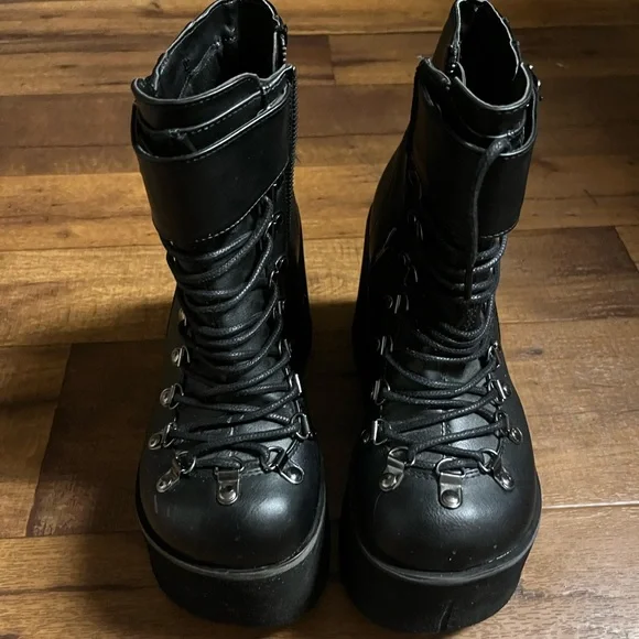 Demonia Kera ~ Women’s Size 7 ~ Black Faux Lace-Up ~ Ankle ~ Gothic Boots - Picture 2 of 16